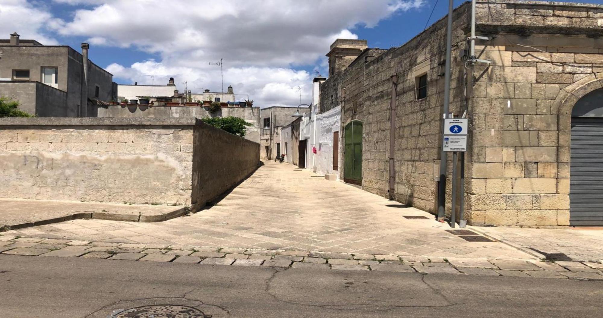 Odegos Monolocali Vico Sant'Antonio Vila Carpignano Salentino Exterior foto